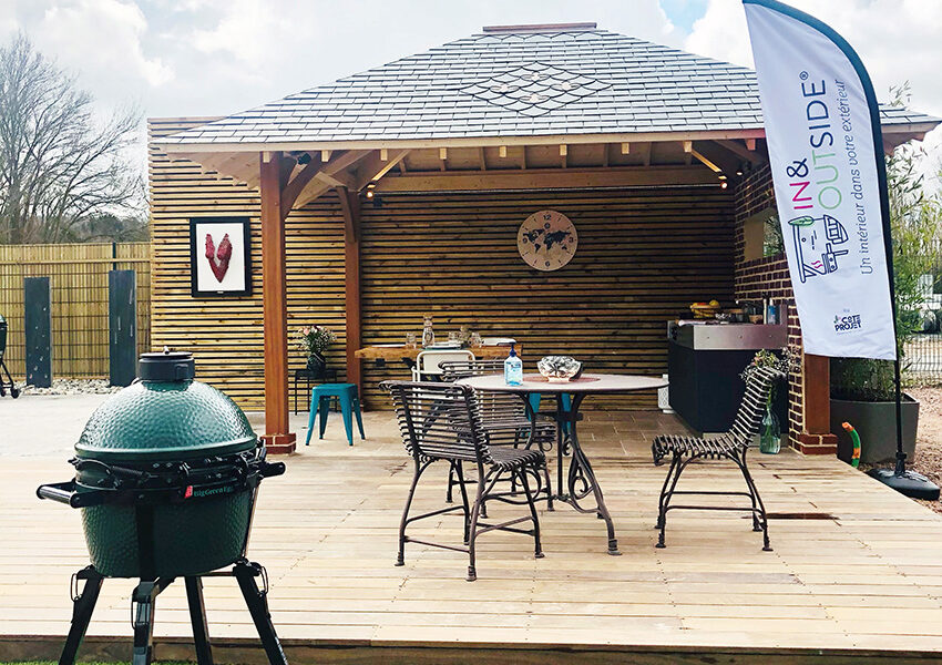 cuisine plein air avec équipements de cuisson